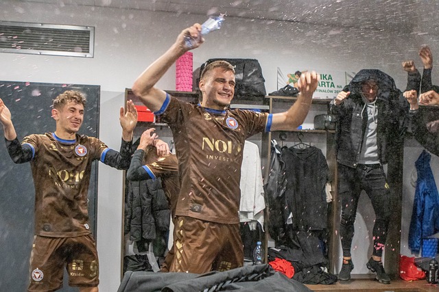 在首场比赛 在首场比赛