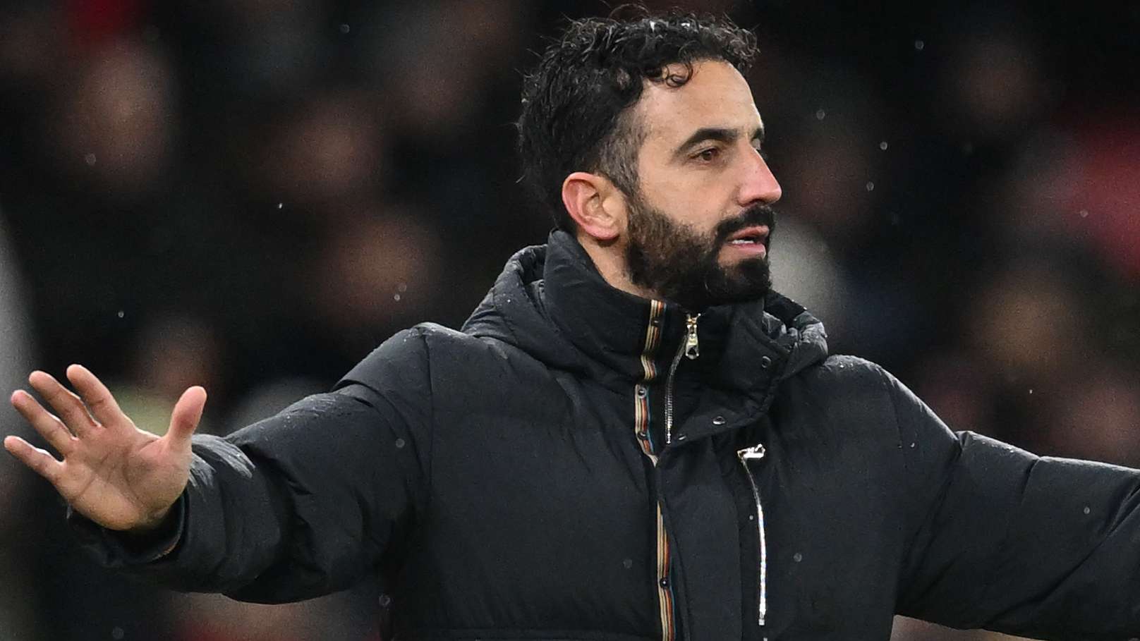 前保持强大 前保持强大